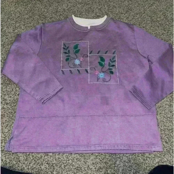 Ladies Club Tops - Vintage embroidered “grandma” sweatshirt
